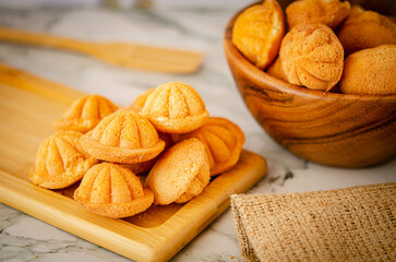 Baolu (Fluffy Egg Cake)