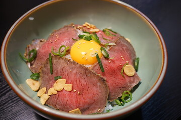Japanese Food, Roast Beef Bowl - 日本料理 ローストビーフ丼