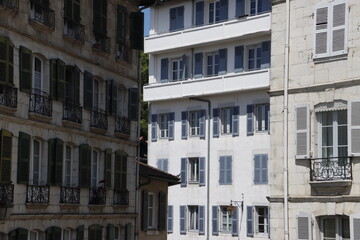 Fototapeta na wymiar Old houses in the downtown of Bayonne, France