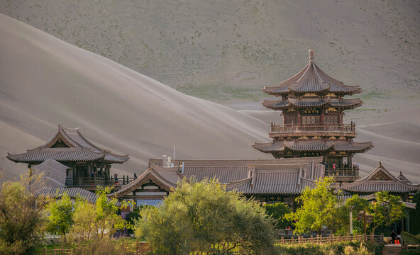 Crescent Moon Lake, Dunhuang