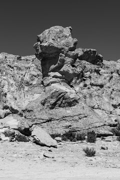 Black and white photo of formations in sandstone in the bolivian plateau