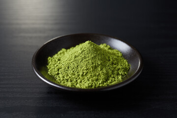 抹茶　木目背景イメージ