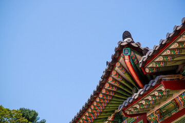 Fototapeta na wymiar Seoul, Korean traditional architecture, sky, asian roof