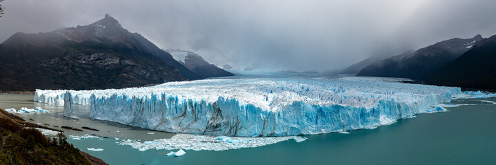 Fototapeta na wymiar The Perito Moreno Glacier is a glacier located in a National Park in Argentina declared a World Heritage Site by UNESCO
