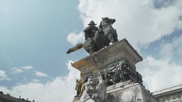 statua cavallo napoleone milano, ultima generazione