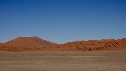 Sanddünen in der Namibwüste in Namibia 
