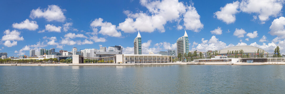 Vista Panor&acirc;mica do Parque das Na&ccedil;&otilde;es em Lisboa