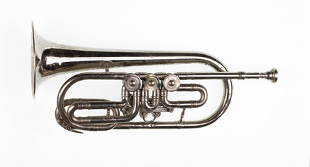 Obraz na płótnie Canvas vintage silver trumpet isolated on white background