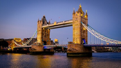 Obraz premium Beautiful view of the one of the London landmarks the Tower Bridge with its beautiful lights