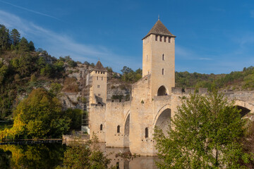 Fototapeta na wymiar The Valentré bridge in Cahors, France