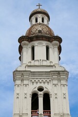 Vertical shot of the Church of Santo Domingo in Centro, Cartagena, Bolivar, Colombia
