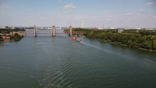 Barges at the Oude Maas, Rotterdam