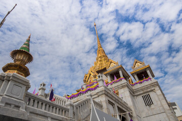 Fototapeta premium Grande Palácio Real Phra Borom Maha Ratcha Wang Templos em Bangkok