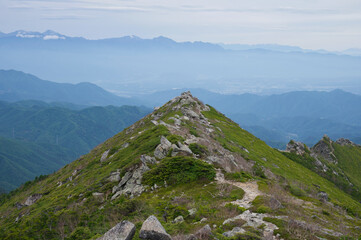 山の稜線