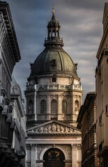 Obraz premium Vertical shot of the St Stephen's Basilica, Budapest