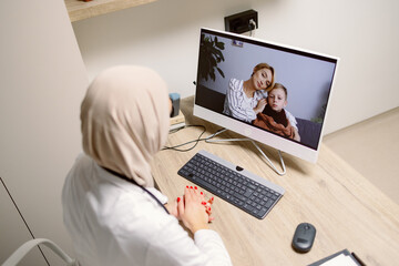 Therapist electronic distance meeting medical help