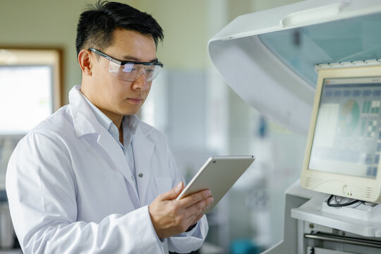 scientist analyses job gadget workplace 
