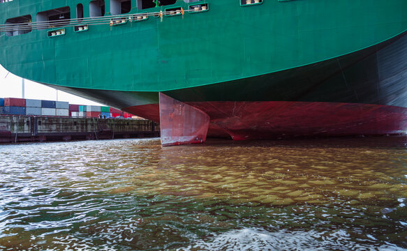 Container ship
