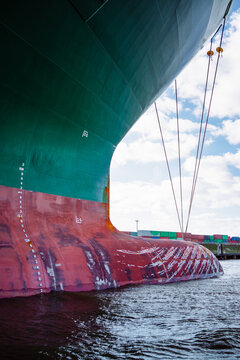 Container ship