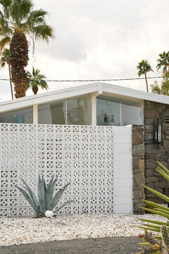 Palm Springs home with Vista Vue Breeze Block screen wall 