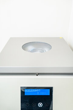 blood centrifuge machine for obtaining plasma