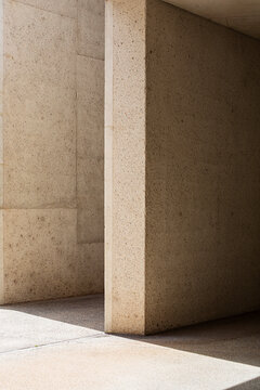 Concrete building feature