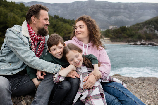 Family halt by the sea