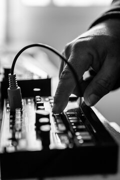 Synthesizer and hand
