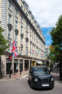 London Black Cab in Covent Garden