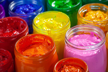 Colors for fabric printing in different colors in clear glass bottles. .Clear glass bottle allows you to see the color of the fabric pattern. .Add a unique beauty and attractiveness to work.