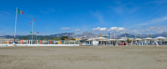 Spiaggia Libera La Rotonda bei Carrara in Italien