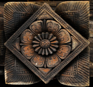 Wood carvings at Embekke in Sri Lanka