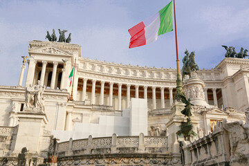 Fototapeta na wymiar The Venetian square, with Altare della Patria, in a sunny day in Rome