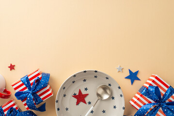 Obraz premium Patriots Day party menu. Top view of table setting, dish, spoon, cup, stars, and gift boxes in wrapping with national flag pattern, on beige background with empty space for text or advert