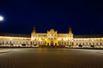 Obraz premium Plaza de España in the dusk, Seville, Andalucia, Spain