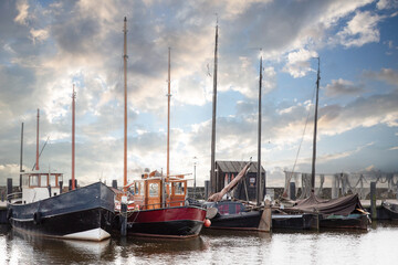 Fischerboote im Hafen von Urk, Niederlande - obrazy, fototapety, plakaty