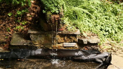 Ein kleiner Brunnen bei Schillingen