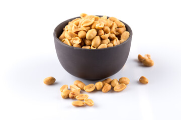 peanut nuts salt in bowl