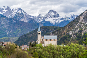 Fototapeta na wymiar City of Valle di Cadore view in Italy