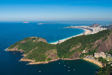 Fototapeta na wymiar Famous View of Rio de Janeiro Coast from the Sugarloaf Mountain