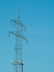 Strommasten einer &Uuml;berlandleitung