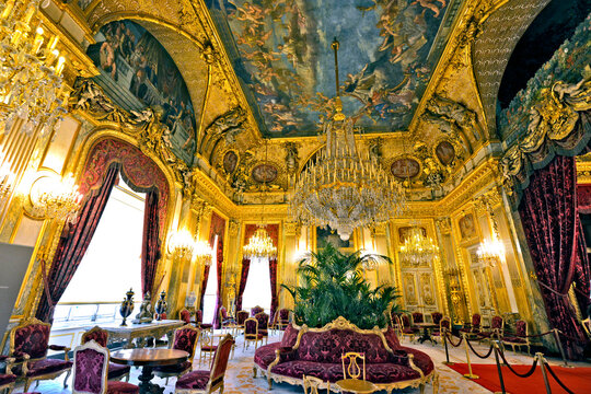 Apartamento de Napoleao lll no Museu do Louvre. Paris. Fran&ccedil;a.