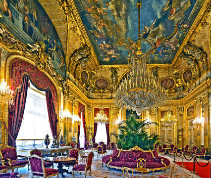 Apartamento de Napoleao lll no Museu do Louvre. Paris. Fran&ccedil;a.