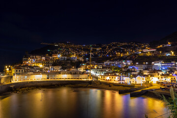 Fototapeta na wymiar City port of Câmara de Lobos by night (Madeira, Portugal)