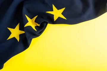Foto op Plexiglas Europese plekken Overhead view of flag of europe over yellow background, copy space