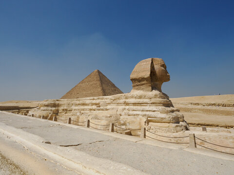 Journey to Ancient Egypt: Exploring Pyramids and Sphinxes in Cai