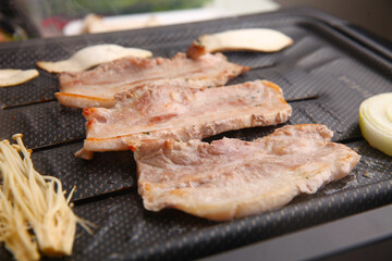 grilled pork belly BBQ , korean cuisine. samgyeopsal 삼겹살, 한국음식, 돼지고기,삼겹살,날것,누끼,돼지고기,사람없음,삼겹살,신선,실내,요리,육류,음식,음식재료,조각