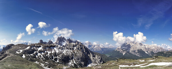 Bergwelt der Dolomiten 