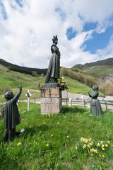 Statue de la Vierge Marie a la Salette