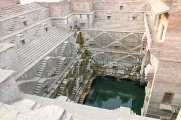 Step well details Toorji Ka Jhalra Bavdi in Jodhpur, Rajasthan. Ancient water supply in India